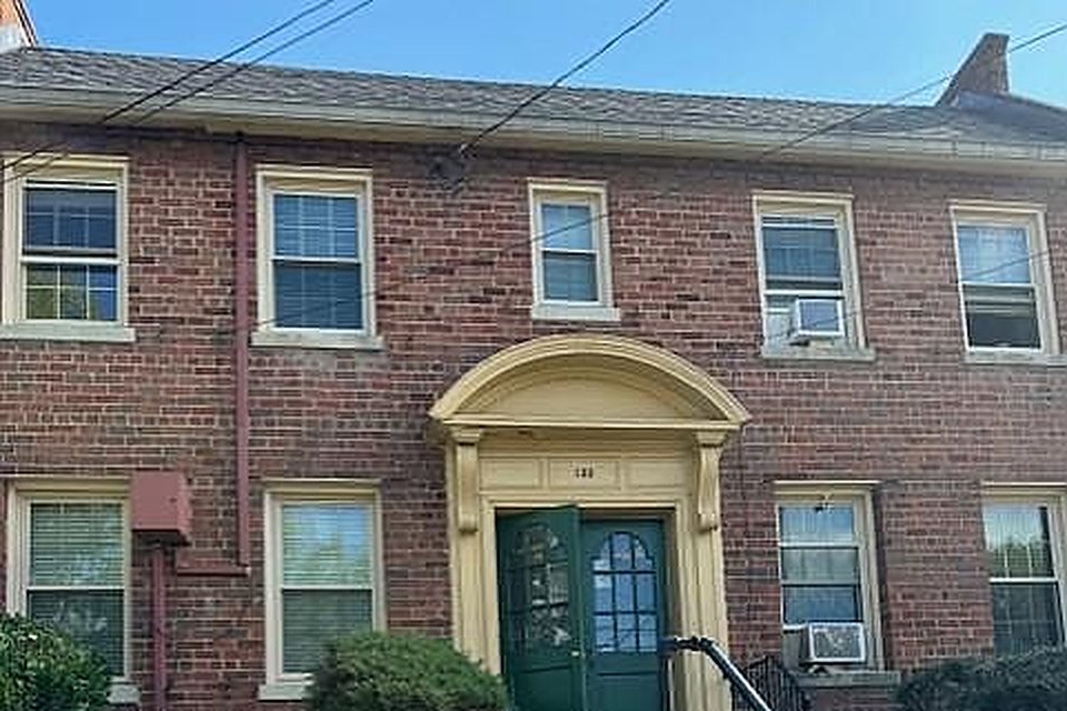 133 35th St NE, Washington, DC 20019